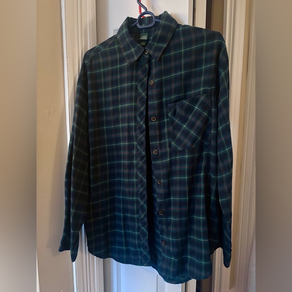 Navy blue lightweight flannel (oversized fits like a large)
